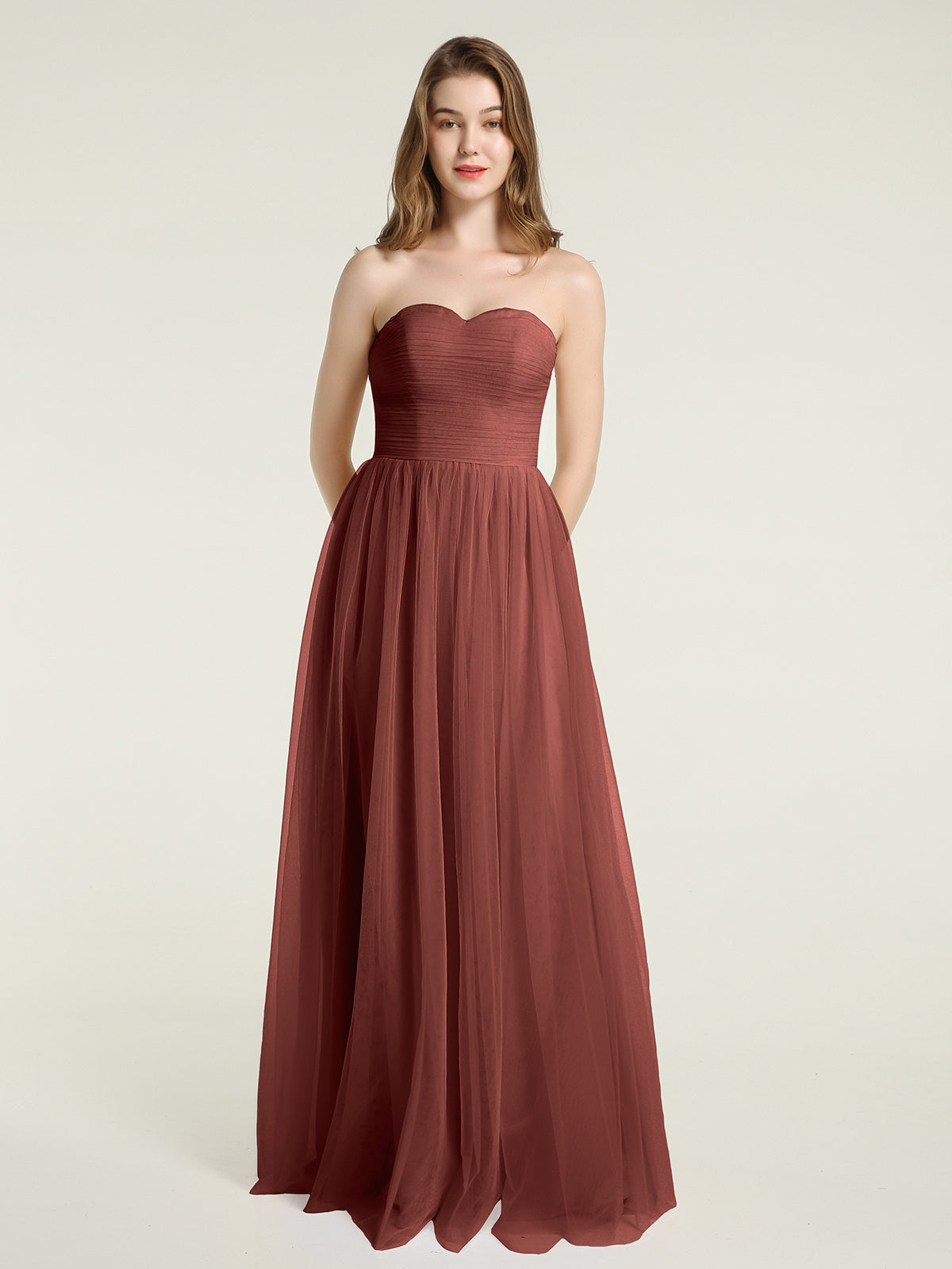 Vestidos largos de dama de honor sin tirantes con escote en corazón y falda de tul Terracota