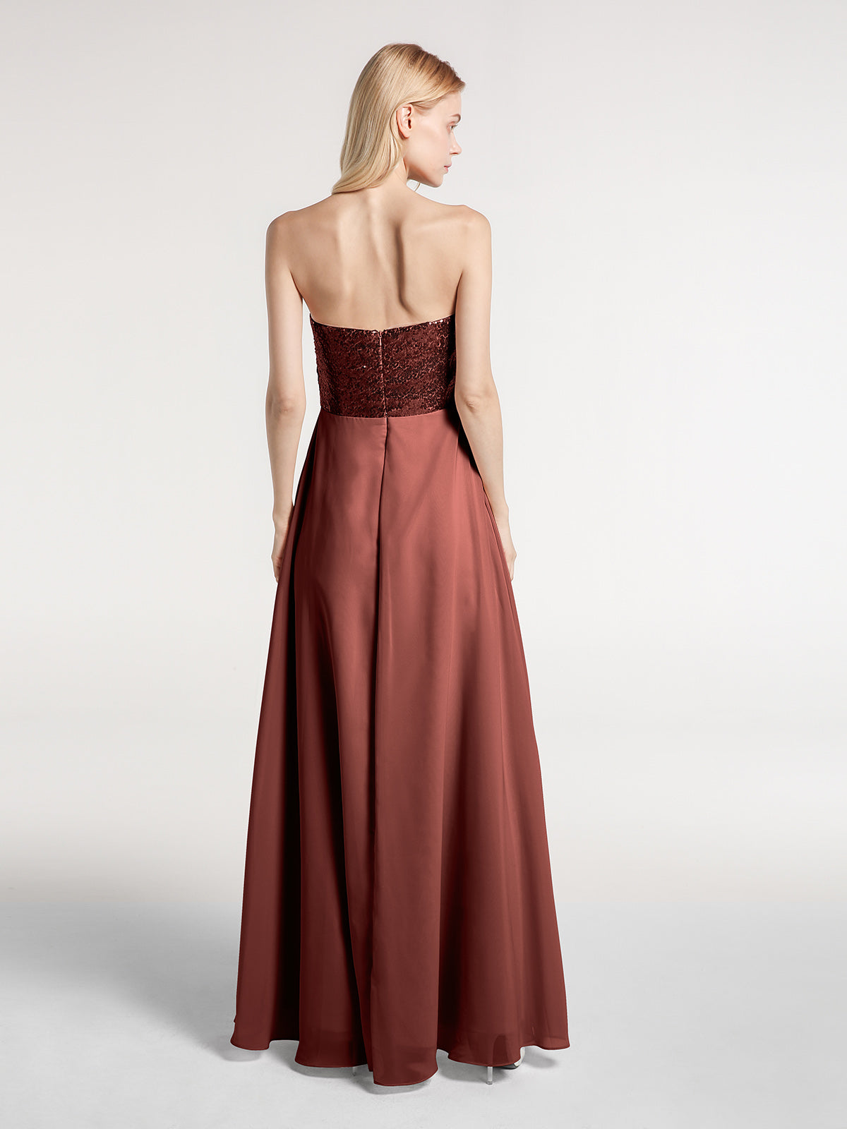 Vestido de chiffon con escote en forma de corazón, encaje y lentejuelas en la parte superior Terracota Tallas Grandes